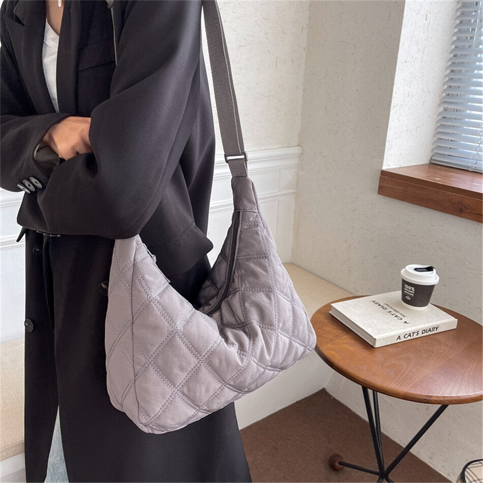Zafira's Luxe Gewatteerde Puffer Tas - Stijlvolle en Ruime Schoudertas met Verstelbare Band voor Ultiem Comfort